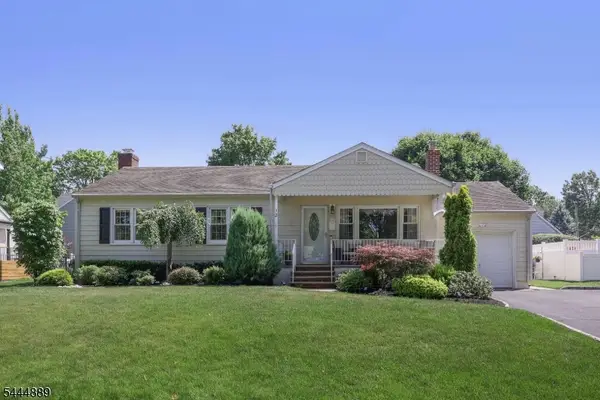 12 Whitley Ter, Clark Twp., NJ 07066