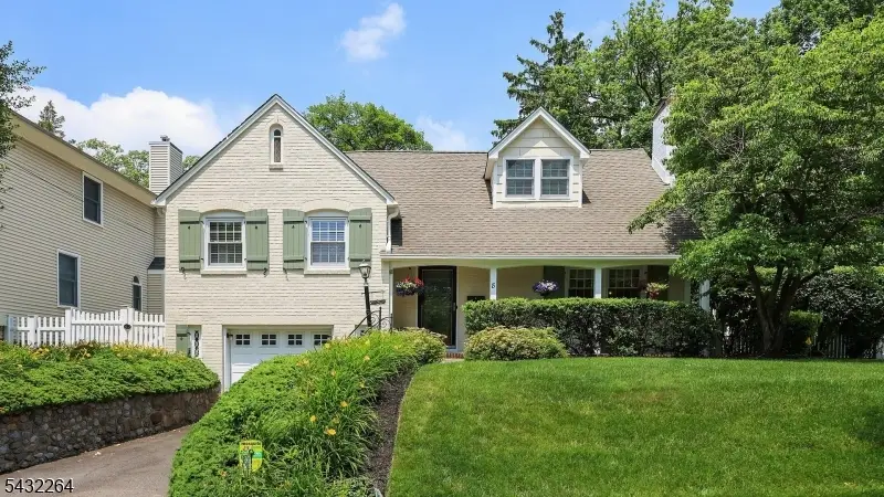 8 Cummings St, Cranford, NJ 07016 - #2
