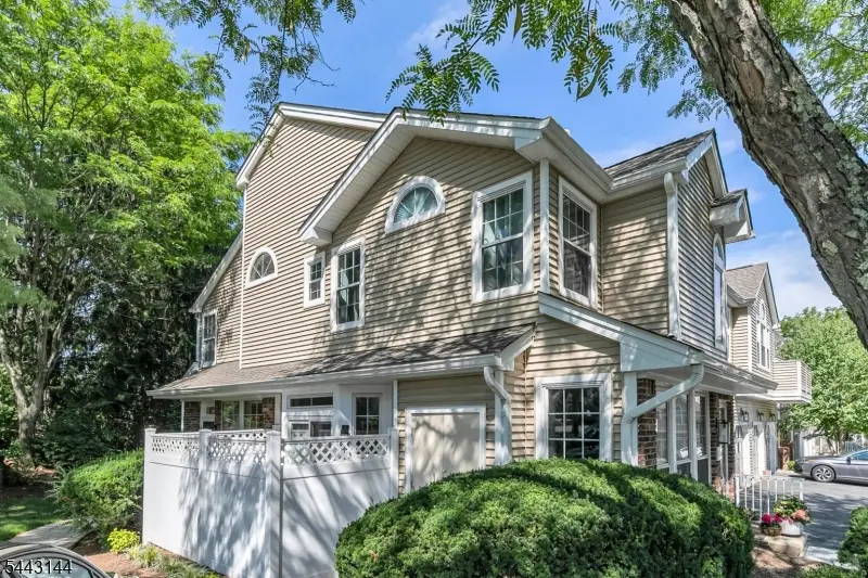37 High Pond Lane, The Hills, NJ 07921 - #2