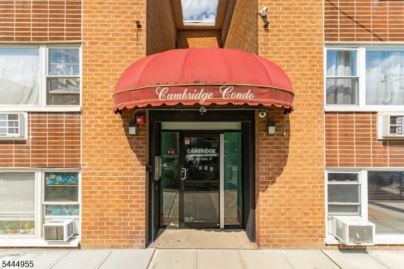 120 32nd St #3P, Union City, NJ 07087 - #2