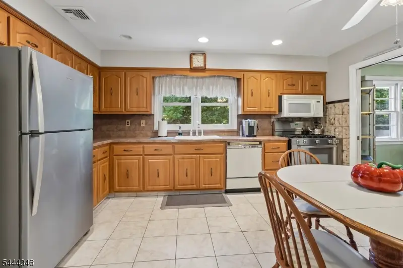 270 Midwood Rd, Paramus, NJ 07652 - #3