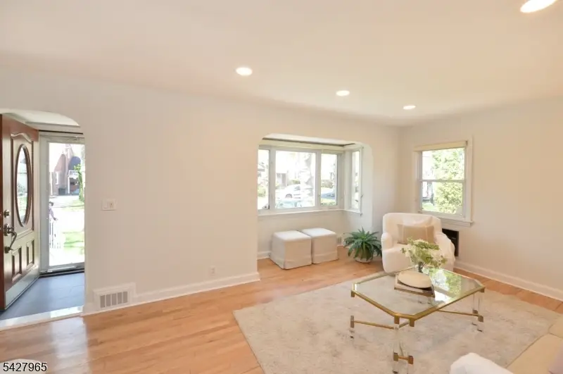 1641 Ardsley Ct, Teaneck, NJ 07666 - #2