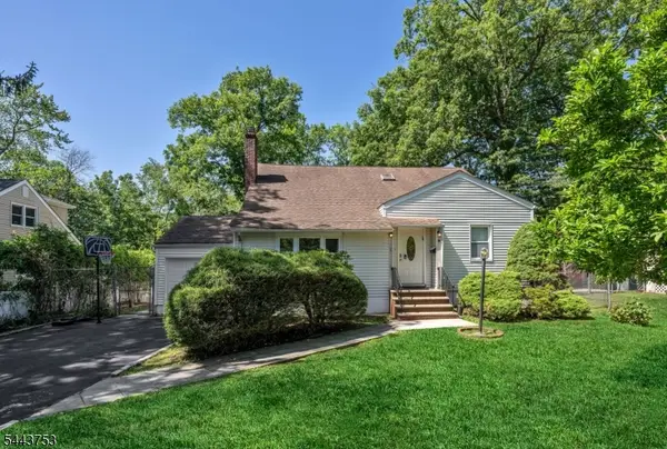 9 Midway Dr, Livingston Twp., NJ 07039