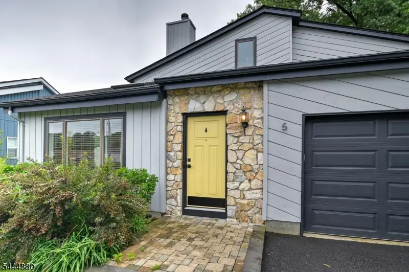 5 Stonebridge Ct, Denville, NJ 07834 - #2
