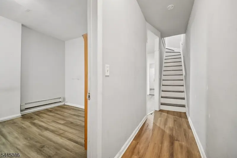 222 Astor St, Newark, NJ 07114 - #3