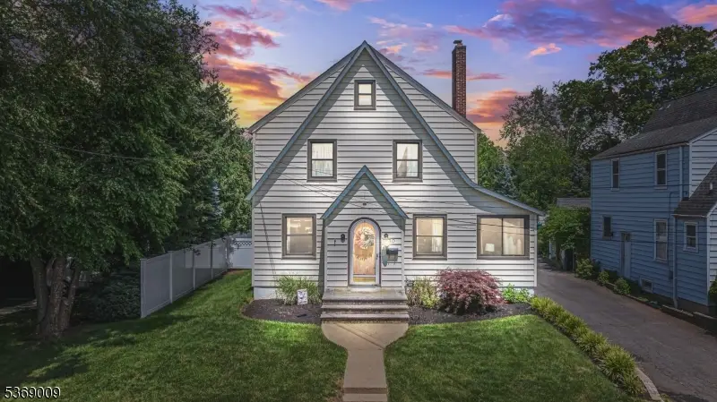 40 1st St, Fanwood, NJ 07023 - #1
