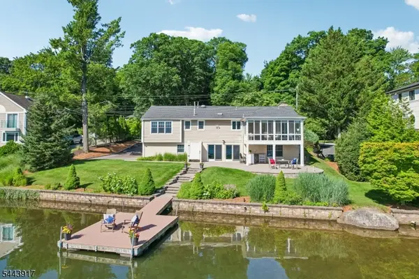 1050 Pines Lake Dr, Wayne Twp., NJ 07470