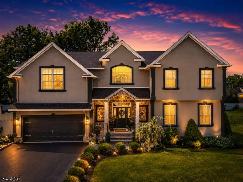 8 Ferndale Pl, Pompton Plains, NJ 07444 - #1