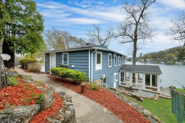 78 Ithanell Rd, Hopatcong Boro, NJ 07843