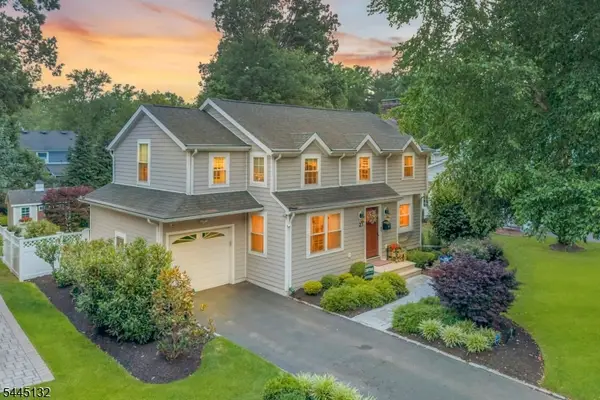23 Kimball St, Chatham Boro, NJ 07928