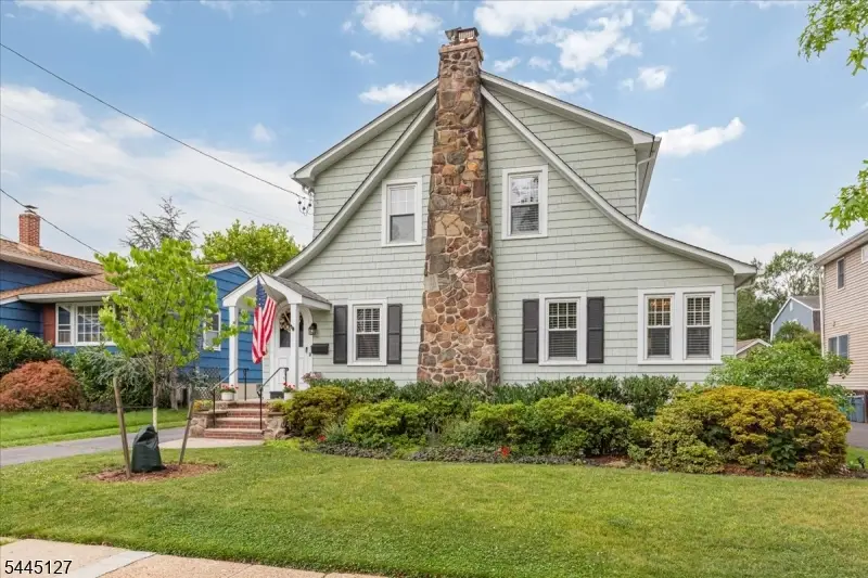 8 Oak Ln, Cranford, NJ 07016 - #2