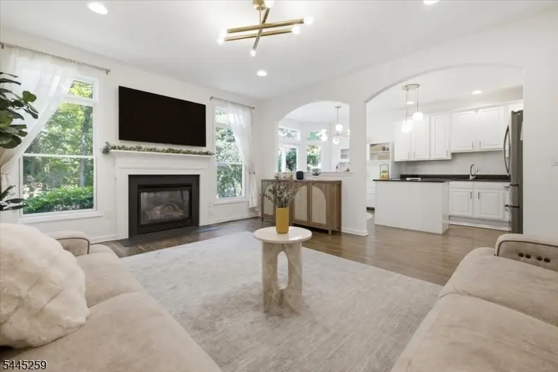 21 Chestnut Ct #11, Cedar Grove, NJ 07009 - #1