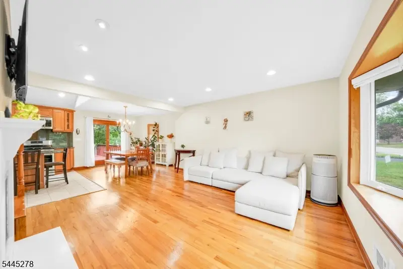 20 Glenwood Ter, Clark, NJ 07066 - #3
