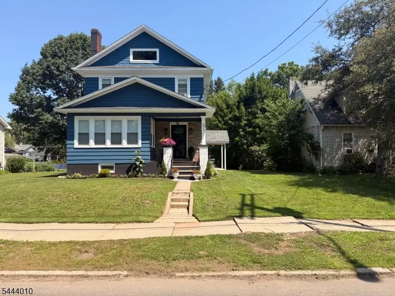 521 5th St, Belvidere, NJ 07823 - #1