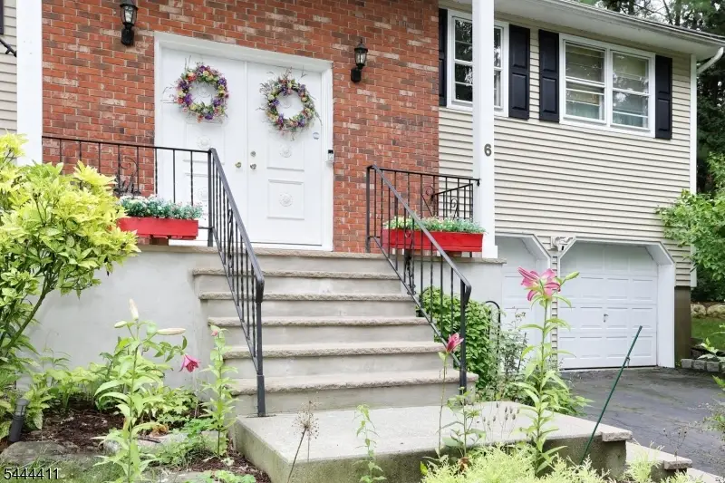 6 Cooper Dr, Wanaque, NJ 07456 - #2