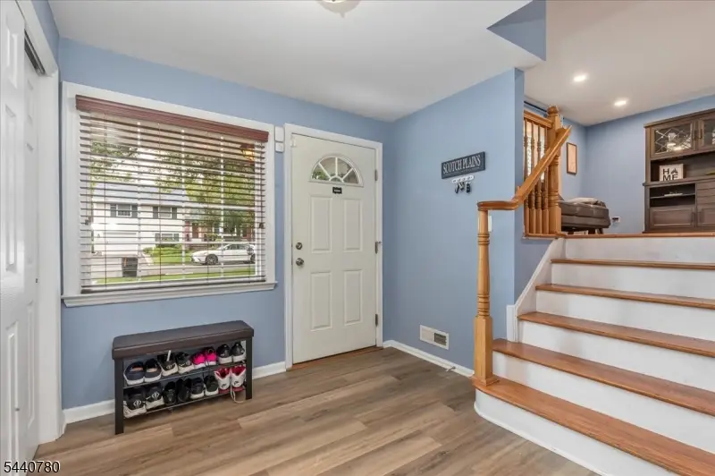 2104 Shady Ln, Scotch Plains, NJ 07076 - #2