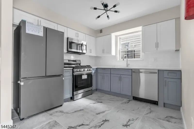 533 S 10th St, Newark, NJ 07103 - #2