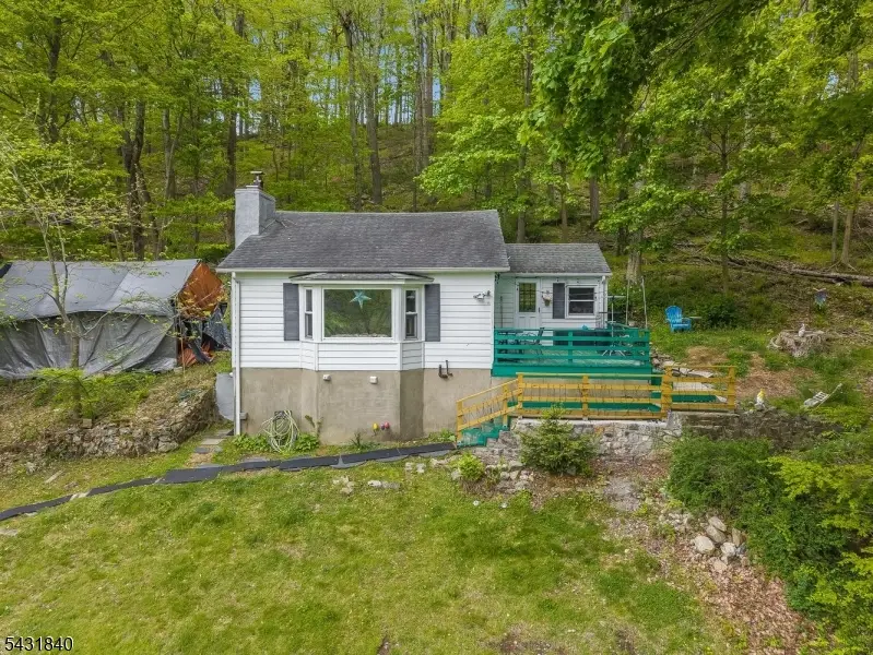 30-32 Hoffmans Crossing R, Lebanon, NJ 07830 - #3
