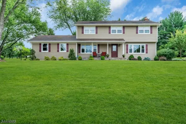 52 Lazy Brook Rd, Readington Twp., NJ 08822