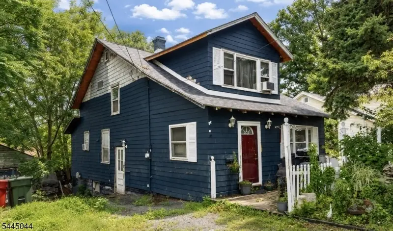 38 Orchard St, Nutley, NJ 07110 - #2