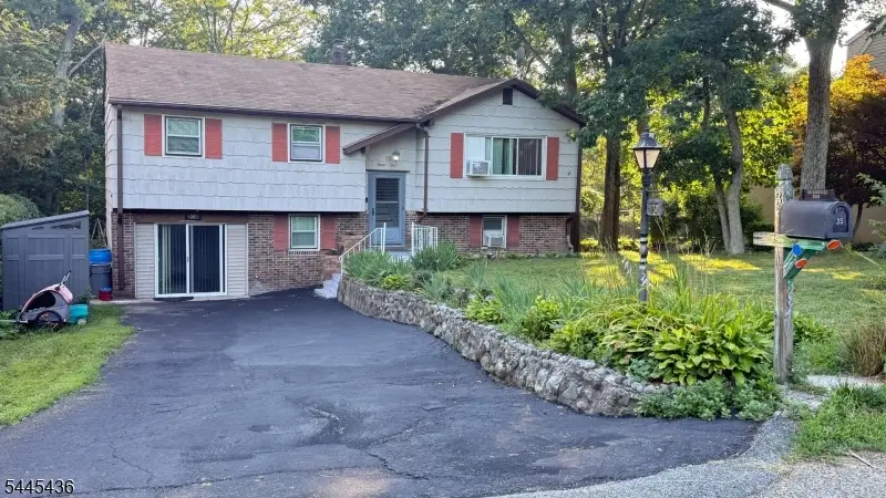 35 Lakeview Rd, Ringwood, NJ 07456 - #2