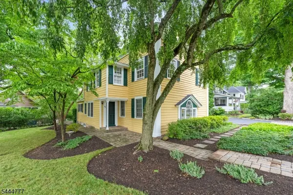 86 Washington St, Rocky Hill Boro, NJ 08553