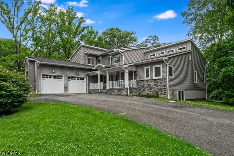 19 Erskine Dr, Morristown, NJ 07960 - #1