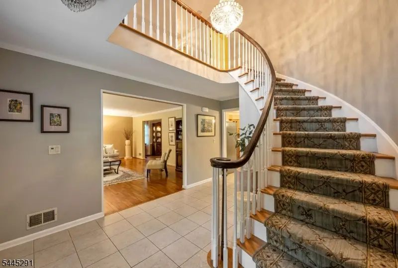 27 Cobblestone Ln, Ramsey, NJ 07446 - #3