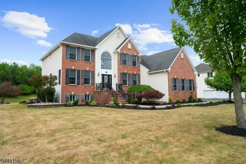 15 Providence Dr, Flemington, NJ 08822 - #2