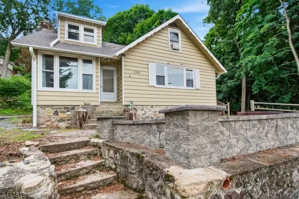 255 E Shore Trl, Sparta Twp., NJ 07871