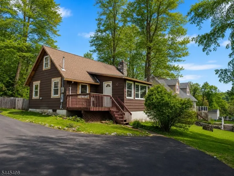 18 Wallkill Dr, Sussex, NJ 07461 - #1