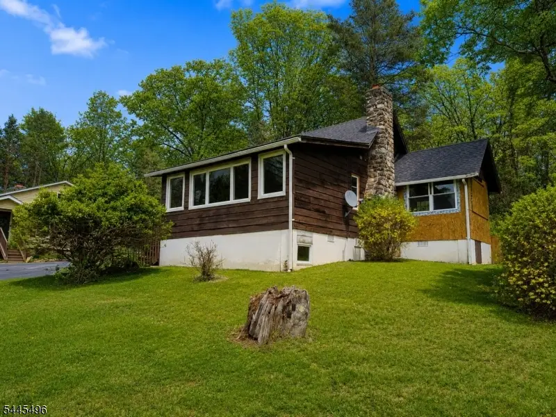 18 Wallkill Dr, Sussex, NJ 07461 - #2