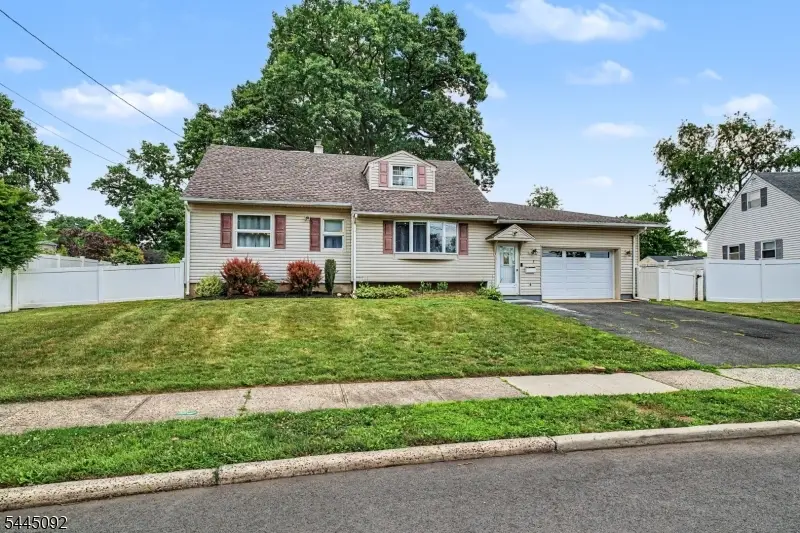 3 Darwin Rd, Franklin, NJ 08873 - #1