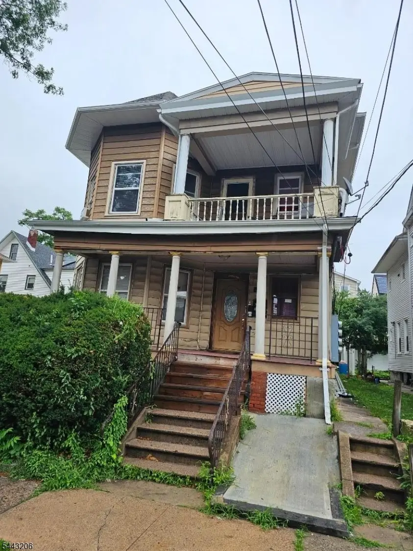 673 E 25th St, Paterson, NJ 07504 - #2