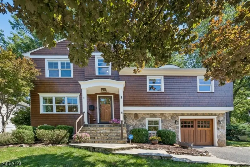5 Raymond St, Chatham, NJ 07928 - #1