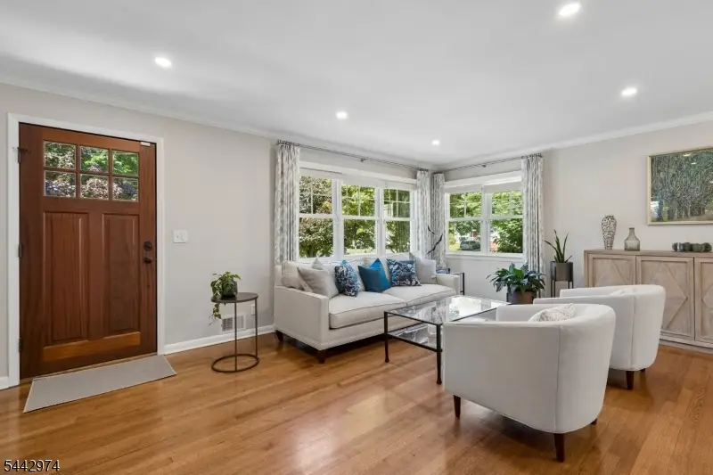 5 Raymond St, Chatham, NJ 07928 - #2