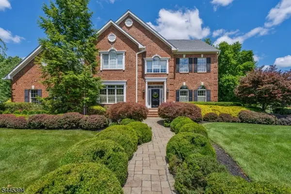 17 Sugarwood Way, Warren Twp., NJ 07059