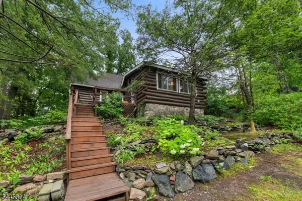 60 Terra Cotta Rd, West Milford Twp., NJ 07480