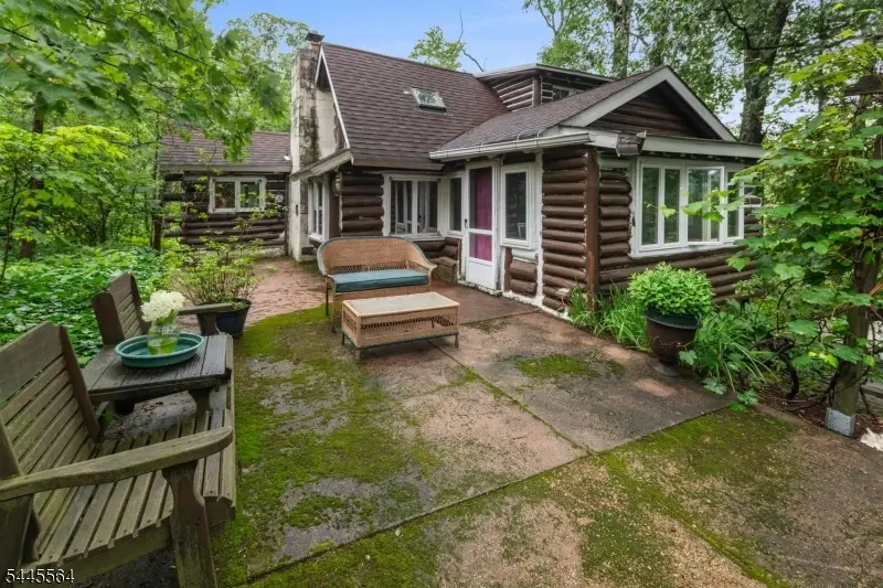 60 Terra Cotta Rd, Hewitt, NJ 07480 - #2