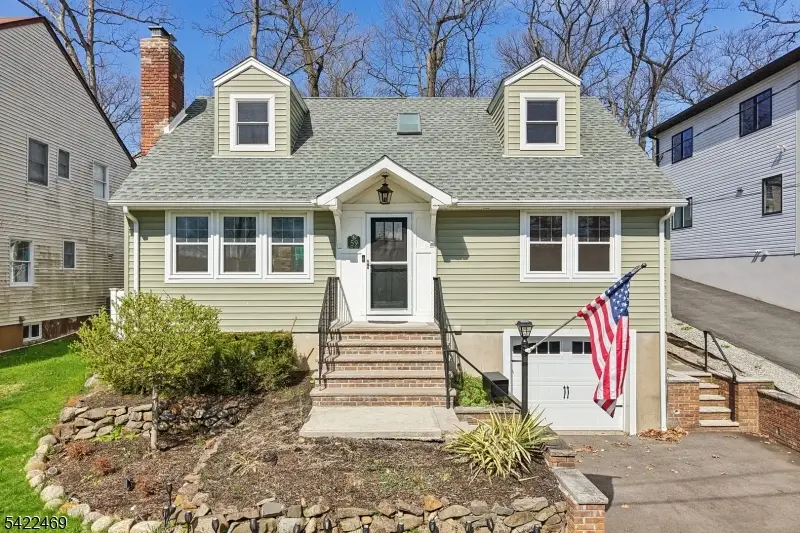 59 Oakwood Dr, Packanack Lake, NJ 07470 - #1