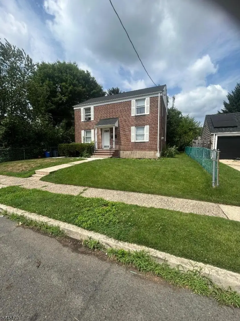 241 N 3rd Ave, Manville, NJ 08835 - #3
