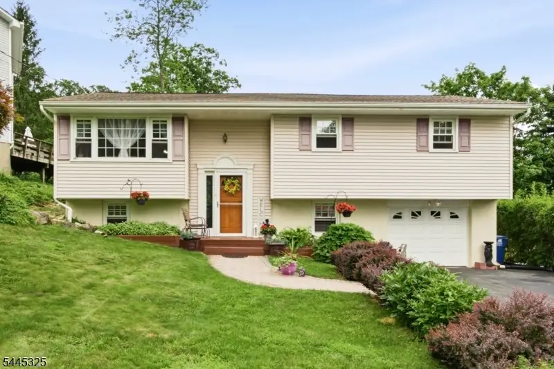 13 Anderson Ave, White Meadow Lake, NJ 07866 - #1