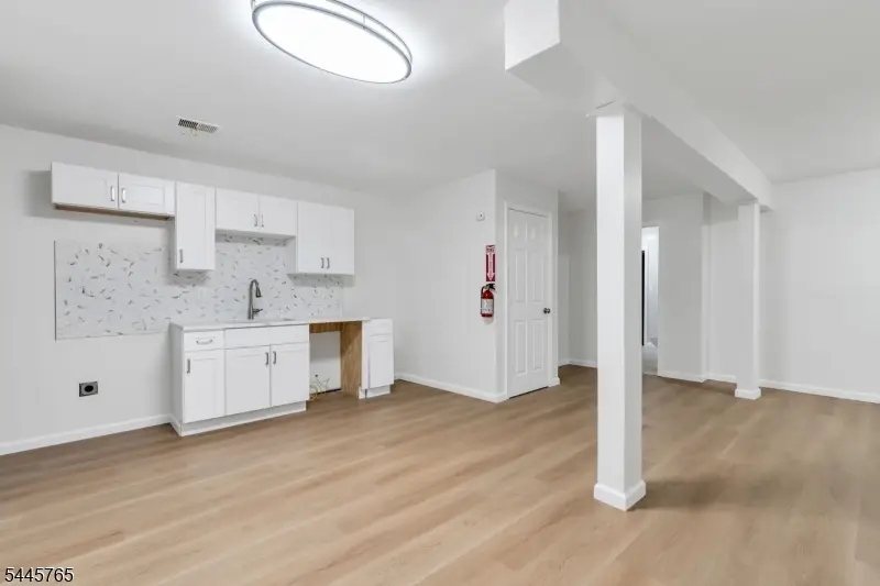 328-330 Hawthorne Ave, Newark, NJ 07112 - #3