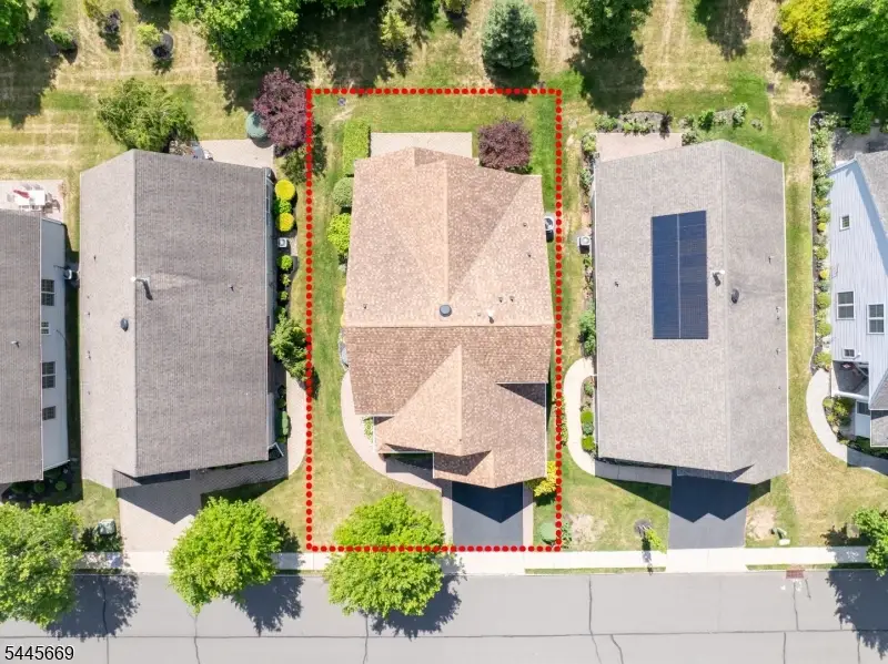 19 Republic Row, Franklin, NJ 08873 - #2