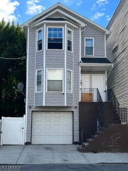 242 Rosa Parks Blvd, Paterson City, NJ 07501