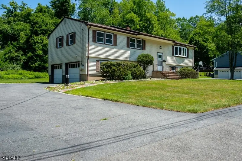 5 Crossbrook Ln, West Caldwell, NJ 07006 - #2