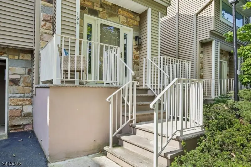 164 Clarken Dr, West Orange, NJ 07052 - #3