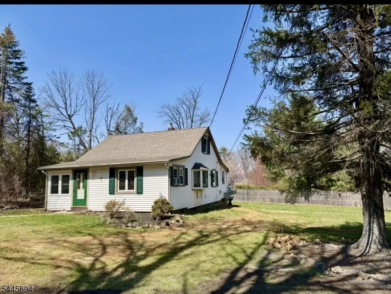 815 Miller Ln, Martinsville, NJ 08836 - #1
