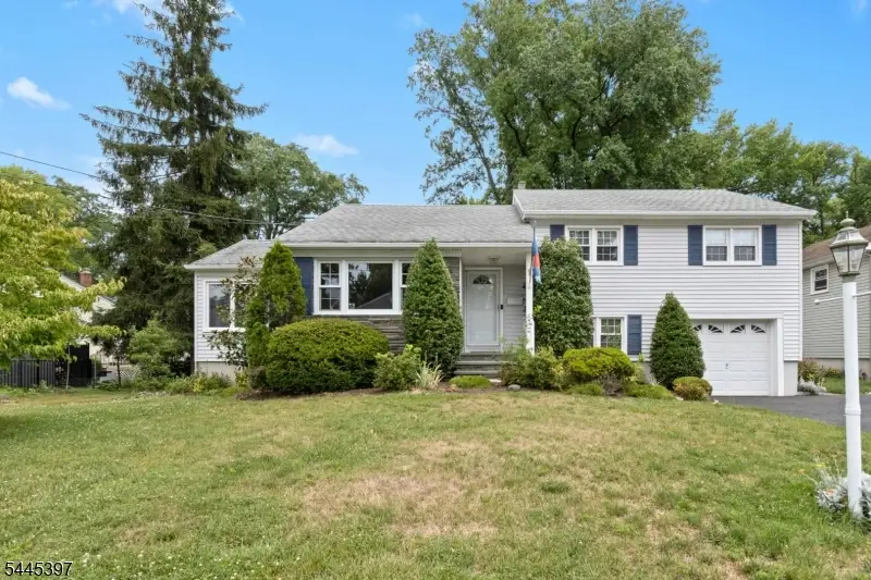 1 Aberdeen Ct, Cranford, NJ 07016 - #1