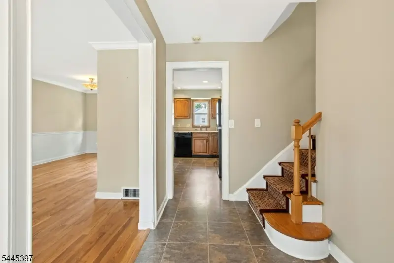 1 Aberdeen Ct, Cranford, NJ 07016 - #3